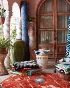 Kahelo Rug By Justina Blakeney® X Loloi -Jungalow KAHEKH 02BLGY roomscene 3