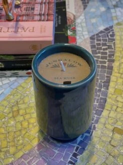 Jungalow Kaya Ceramic Candle - Blue/Sea Musk 10 Jungalow Kaya Ceramic Candle - Blue/Sea Musk -Jungalow PhotoJun222023 40804PM