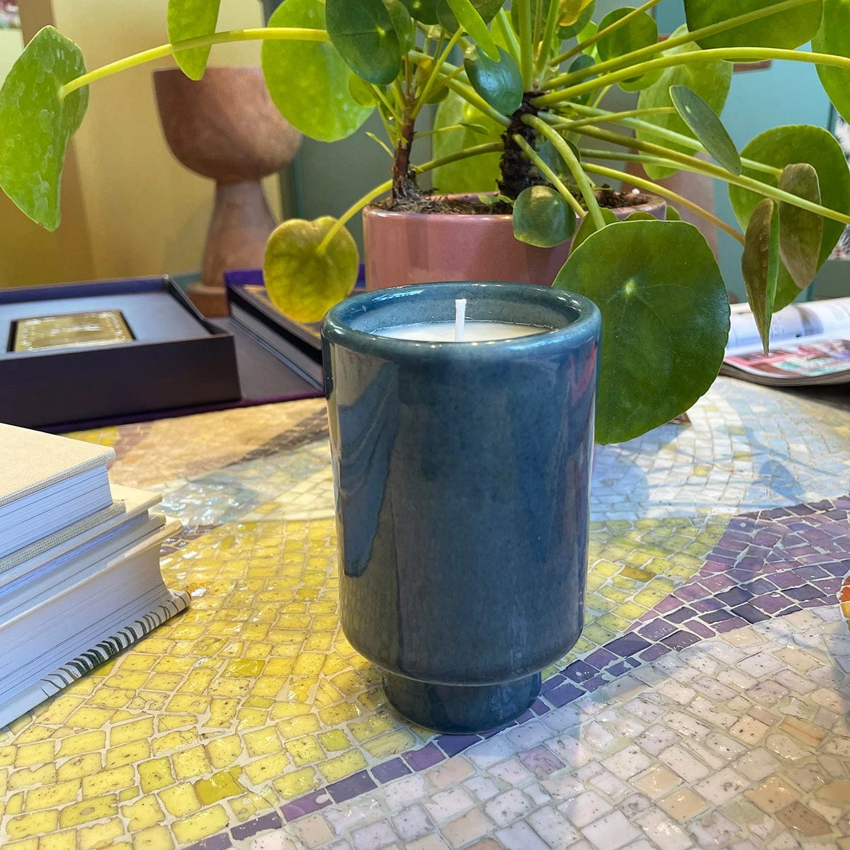 Jungalow Kaya Ceramic Candle - Blue/Sea Musk 4 Jungalow Kaya Ceramic Candle - Blue/Sea Musk - Image 2